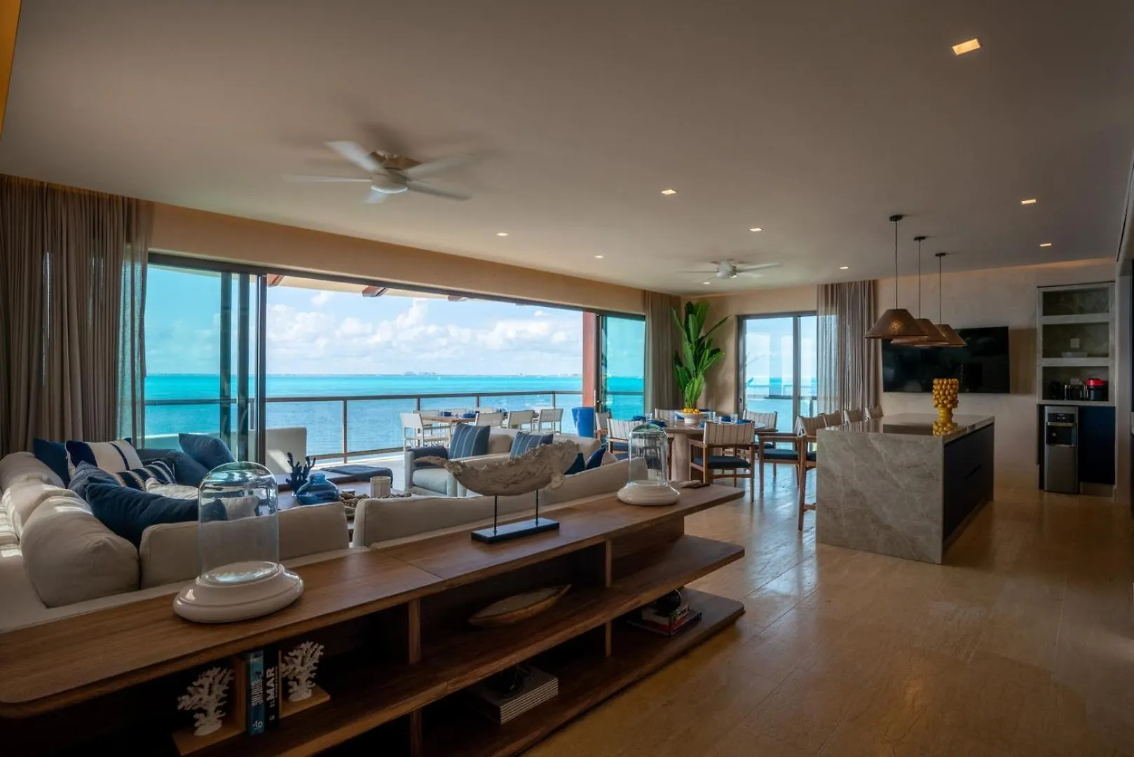 Daire 5Br Luxury Beachfront Penthouse W/ Private Pool Isla Mujeres Meksika