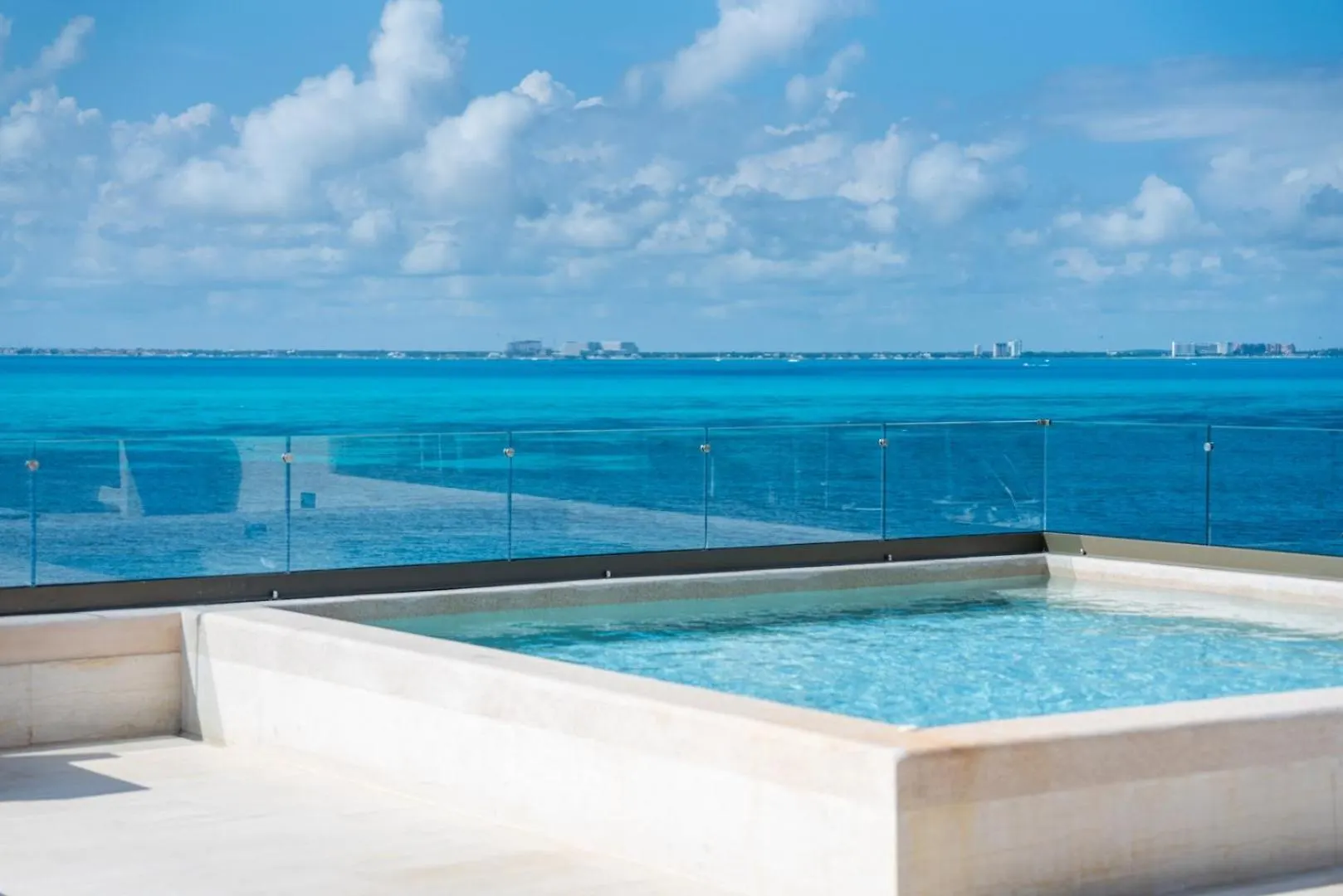 5Br Luxury Beachfront Penthouse W/ Private Pool Isla Mujeres Daire