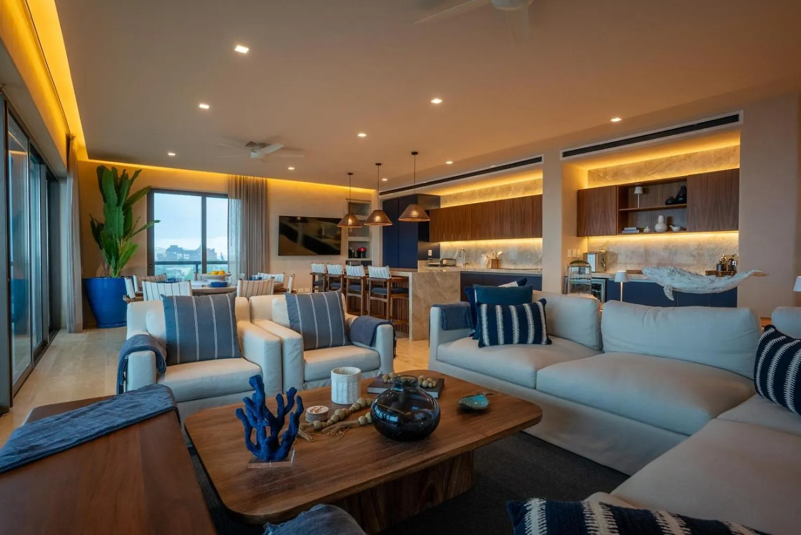 דירה איסלה מוחרס 5Br Luxury Beachfront Penthouse W/ Private Pool